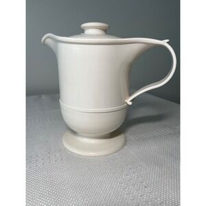 Creamer Pitcher with Lid Elegant Serving‎ Container Drink Dispenser